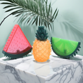 Load image into Gallery viewer, Hundeseng-vennlig tyggeleke i TPR – pipelyd & bittresistent fruktform
